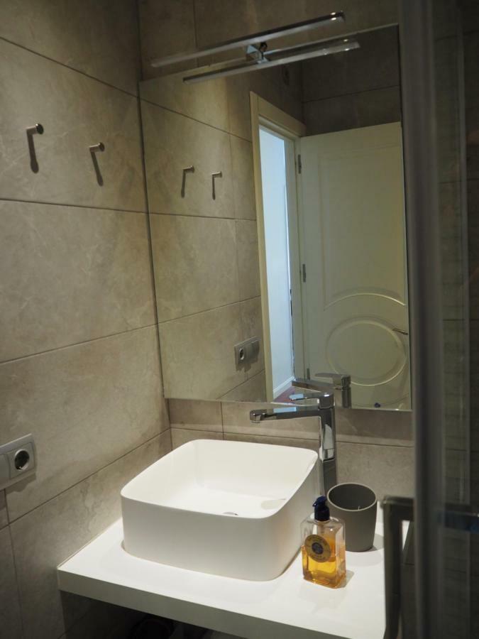 I19 - One Bedroom Apartment Madrid Esterno foto